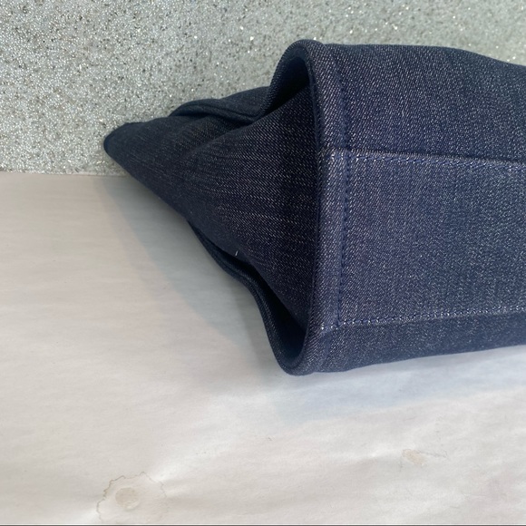 ❤️ SOLD Chanel Small Denim Blue Deauville Tote with gold hardware - Picture 10 of 16